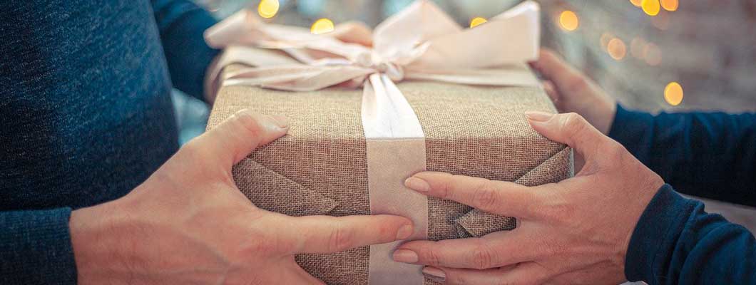 5 reasons to buy gifts online especially at GrabChoice