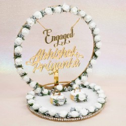 Personalized Engagement Ring Platter with Bride And Groom Names (White)